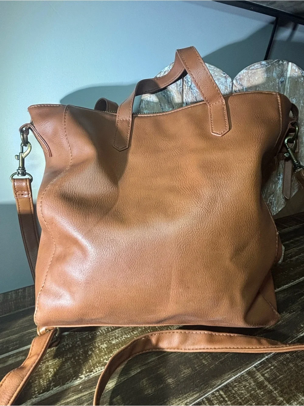 Universal Thread Classic Leather Tote Bag in Cognac Brown